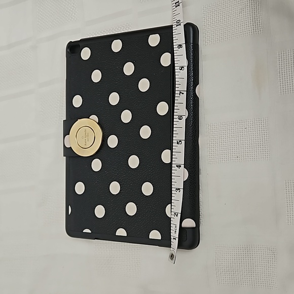 COPY - 22. HP Kate Spade Magnet Folio $70 For iPad Air 2 Polka Dot Black/ White - Picture 6 of 16